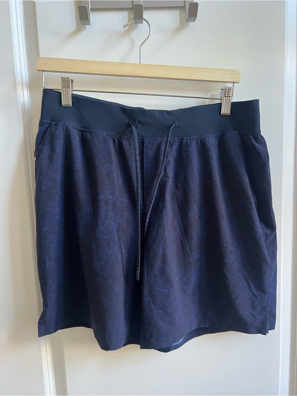 lululemon athletica men’s Pace Breaker Linerless Shorts